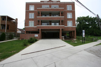 Riverwest Apartments in River Grove, IL - Building Photo - Building Photo