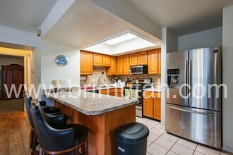 3565 Summer Estates Cir in Cottonwood Heights, UT - Foto de edificio - Building Photo