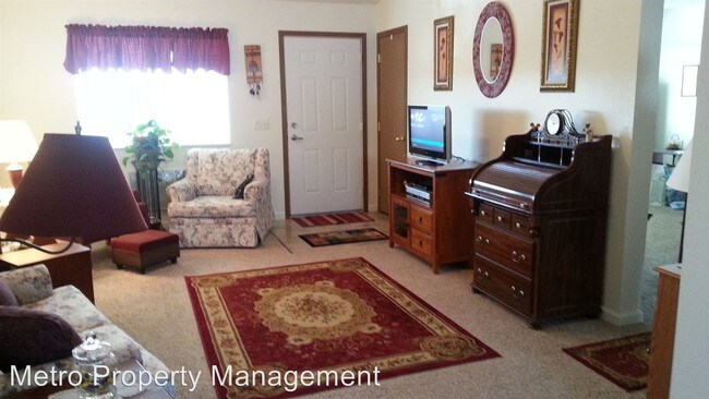 1103 E Main St in Laurel, MT - Building Photo - Building Photo