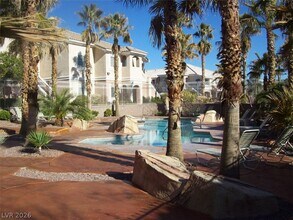 10553 Pine Glen Ave in Las Vegas, NV - Building Photo - Building Photo