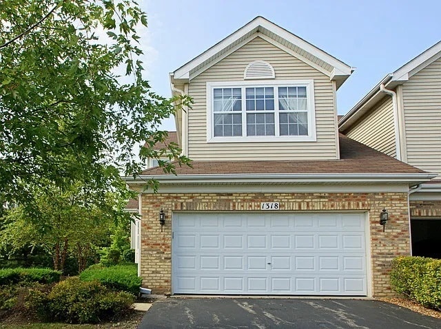 property at 1318 Leonard Dr
