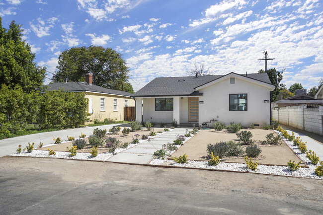 6308 Costello Ave in Van Nuys, CA - Building Photo - Building Photo