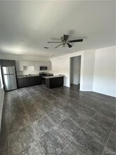 300 Sylvia Handy Dr in Elsa, TX - Building Photo - Building Photo