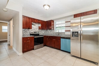 2250 Norman Dr in Clearwater, FL - Building Photo - Building Photo