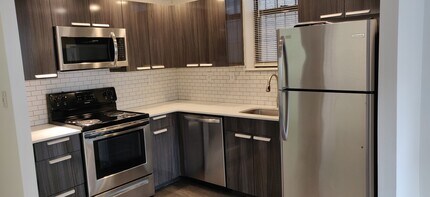 104 Queensberry St, Unit D in Boston, MA - Building Photo - Building Photo