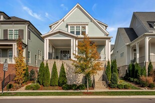 5045 Kathryn Ave in Franklin, TN - Building Photo