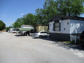 Rolling Acres Mobile Home & RV Park in Oklahoma City, OK - Building Photo - Building Photo