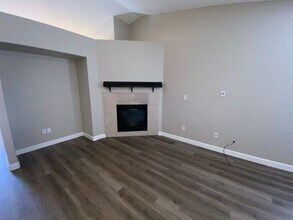 9404 Long River Dr in Reno, NV - Building Photo - Building Photo