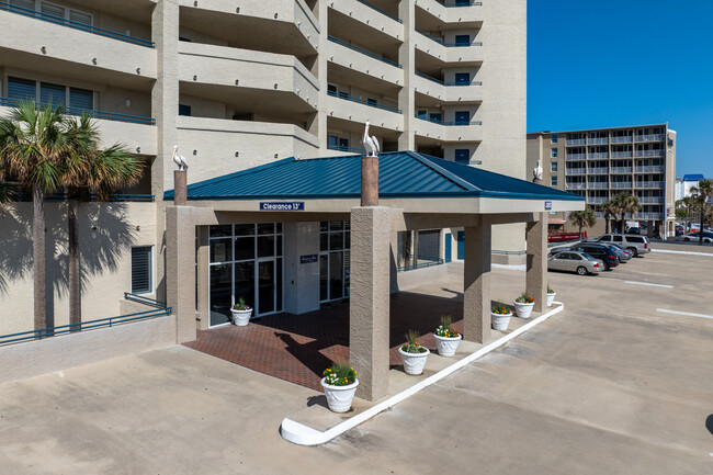 Towers Ten Condominium in Daytona Beach Shores, FL - Building Photo - Building Photo