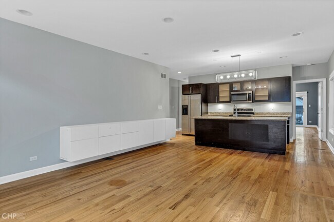 1414 W Superior St in Chicago, IL - Building Photo - Building Photo