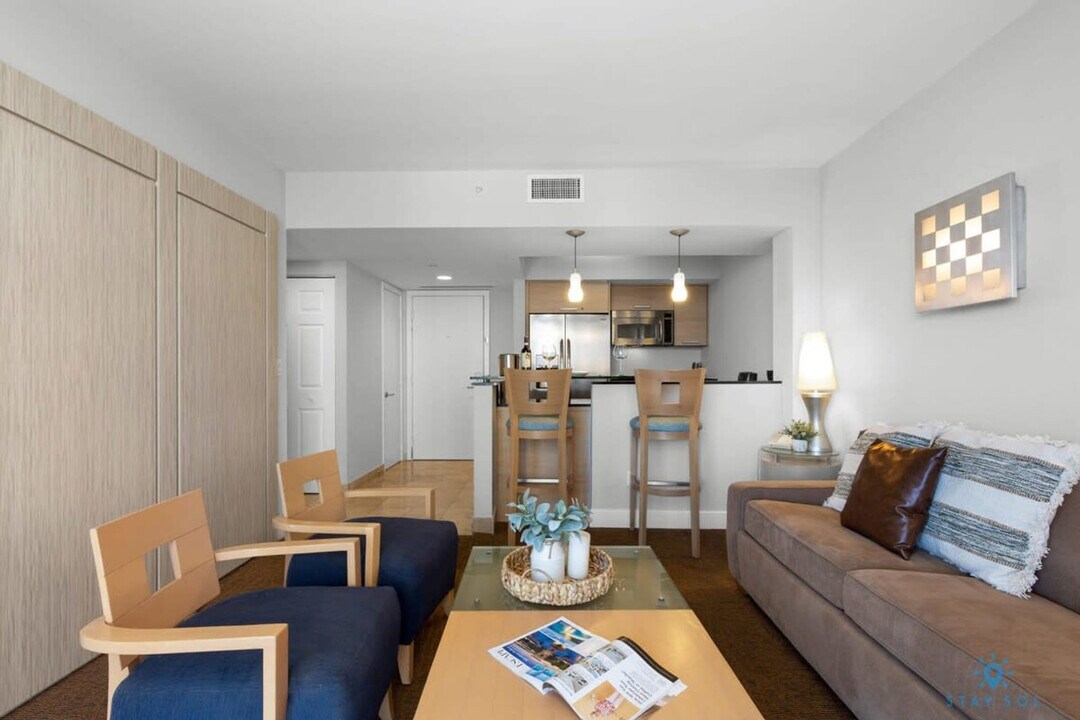 18683 Collins Ave in Sunny Isles Beach, FL - Building Photo