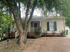 5500 Fairhaven Dr in Nashville, TN - Building Photo - Building Photo