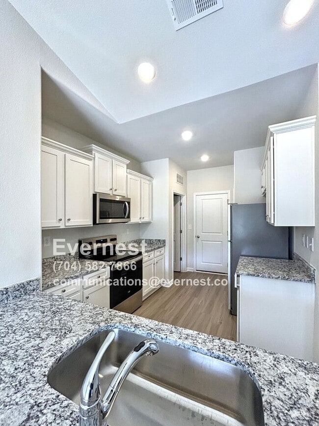 221 Aniston Ln in Shelby, NC - Building Photo - Building Photo