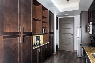 3201 Esperanza Crossing in Austin, TX - Building Photo - Building Photo