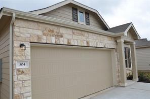 property at 304 Chickadee Ln