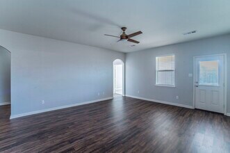 6220 Obsidian Creek Dr in Fort Worth, TX - Building Photo - Building Photo