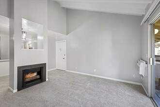 2730 Oak Rd in Walnut Creek, CA - Building Photo - Building Photo