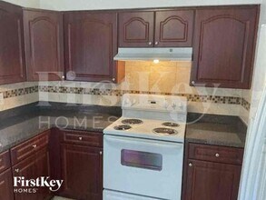 8313 Oleander Ln in Tampa, FL - Foto de edificio - Building Photo