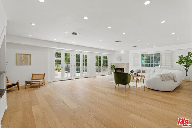 5220 Melvin Ave in Los Angeles, CA - Building Photo - Building Photo