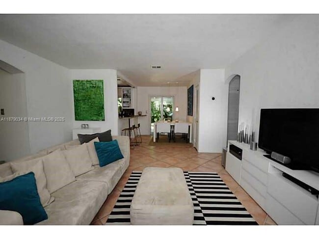 273 NW 92nd St in Miami Shores, FL - Building Photo - Building Photo