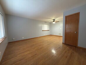 6812 S East End Ave in Chicago, IL - Building Photo - Building Photo