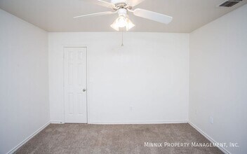 906 N Belmont Ave in Lubbock, TX - Building Photo - Building Photo