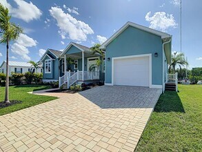 631 Tahiti Ct in Punta Gorda, FL - Building Photo - Building Photo