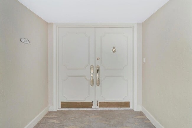 5380 N Ocean Dr, Unit 22J in Riviera Beach, FL - Building Photo - Building Photo