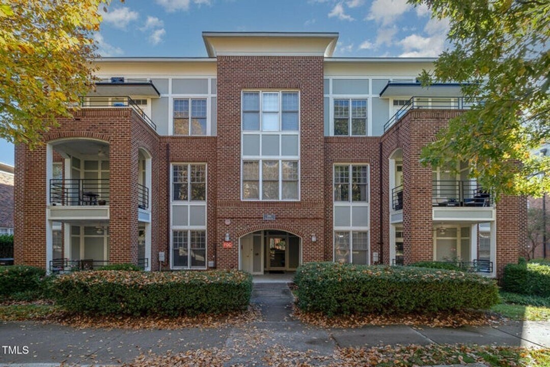 201 Finsbury St in Durham, NC - Building Photo