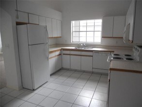 7 Wyndham Ln-Unit -7 in Palm Beach Gardens, FL - Building Photo - Building Photo