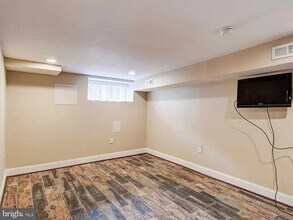 645 S Curley St in Baltimore, MD - Building Photo - Building Photo