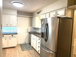 9818 Jordan Ave in Lubbock, TX - Building Photo - Building Photo