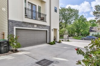 812 Fisher St in Houston, TX - Building Photo - Building Photo