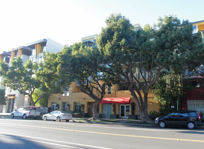 PR SM Livorno LLC in Santa Monica, CA - Building Photo - Building Photo