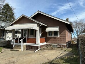 1430 Gross Ave NE in Canton, OH - Building Photo - Building Photo