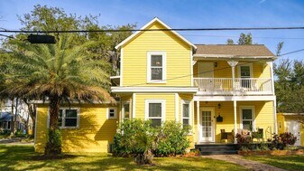 14 Sanchez Ave, Unit B in St. Augustine, FL - Building Photo