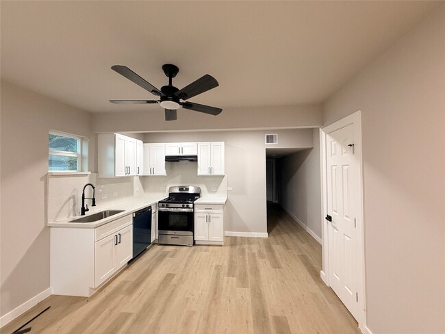 5238 Pease St in Houston, TX - Building Photo - Building Photo