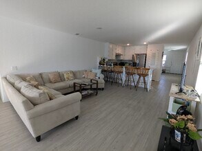 5730 Repeating Wy in Von Ormy, TX - Building Photo - Building Photo