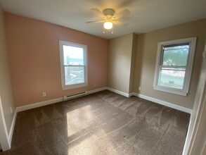 28 Plum St in Warren, PA - Building Photo - Building Photo