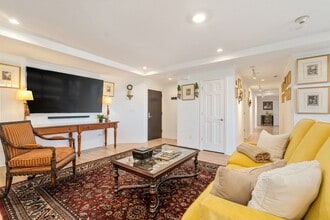 5909 Luther Ln, Unit 2000A in Dallas, TX - Building Photo - Building Photo