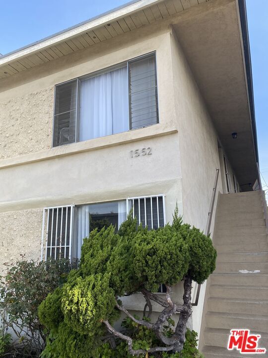 property at 1552 Brockton Ave