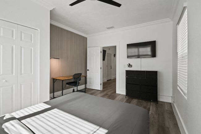 806 E Chelsea St in Tampa, FL - Building Photo - Building Photo