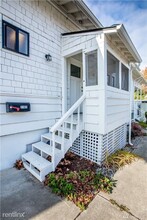 2102 N Oakes St in Tacoma, WA - Foto de edificio - Building Photo