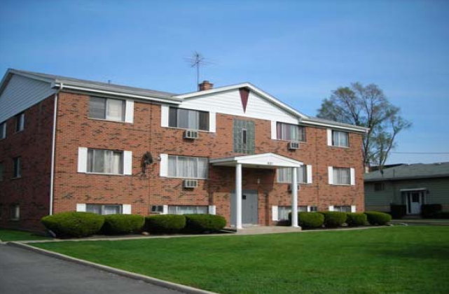 12 Unit Apartment Building in Bensenville, IL - Building Photo - Building Photo