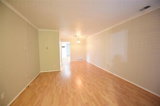 5437 Anita St in Dallas, TX - Building Photo - Building Photo