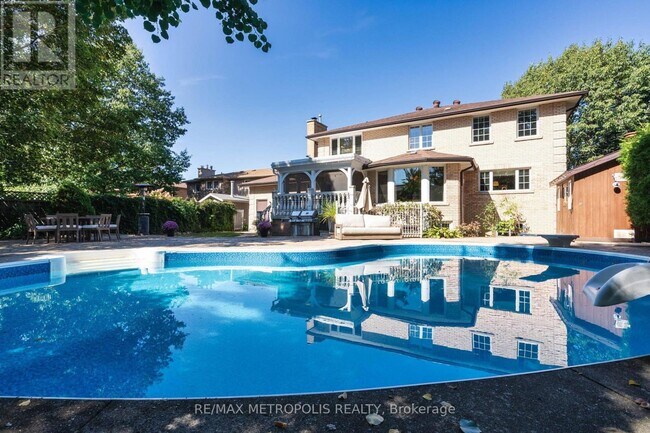 65 Woodcrest Rd in Barrie, ON - Building Photo - Building Photo