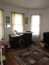 92 Powder House Blvd-Unit -1 in Somerville, MA - Building Photo - Building Photo