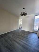 5821 N Woodstock St in Philadelphia, PA - Building Photo - Building Photo