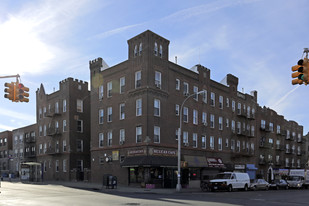 4802 48th St in Woodside, NY - Building Photo