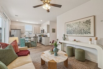 YardHomes Rowlett Creek in Garland, TX - Foto de edificio - Building Photo